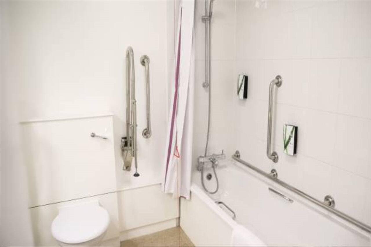 Premier Inn Warrington South 外观 照片