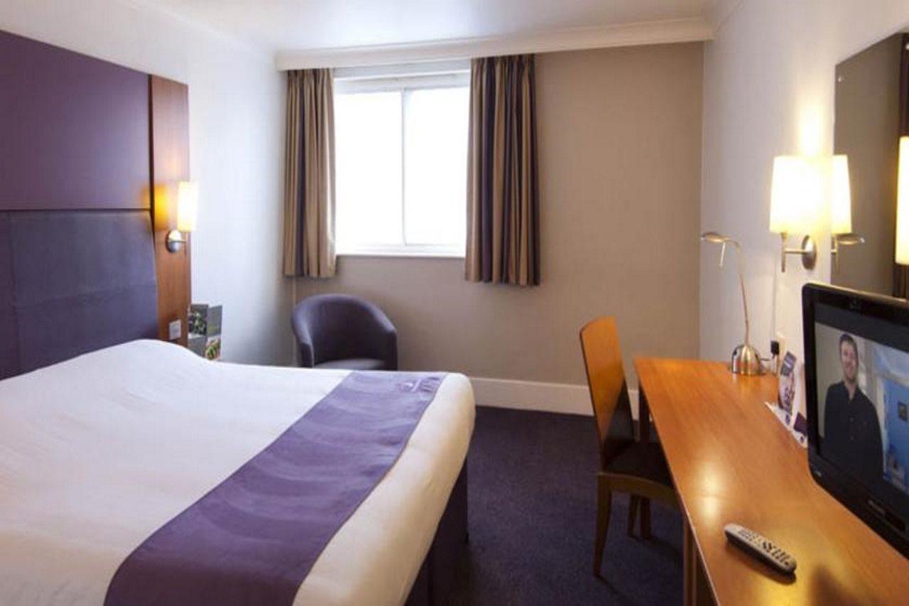 Premier Inn Warrington South 外观 照片